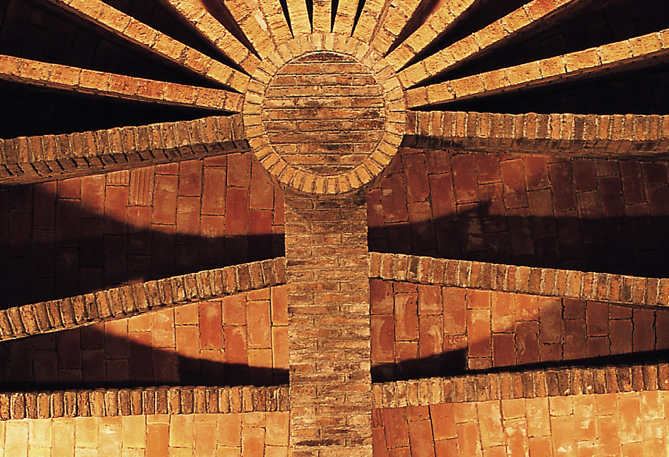 Detall sostre cripta Colónia Guell